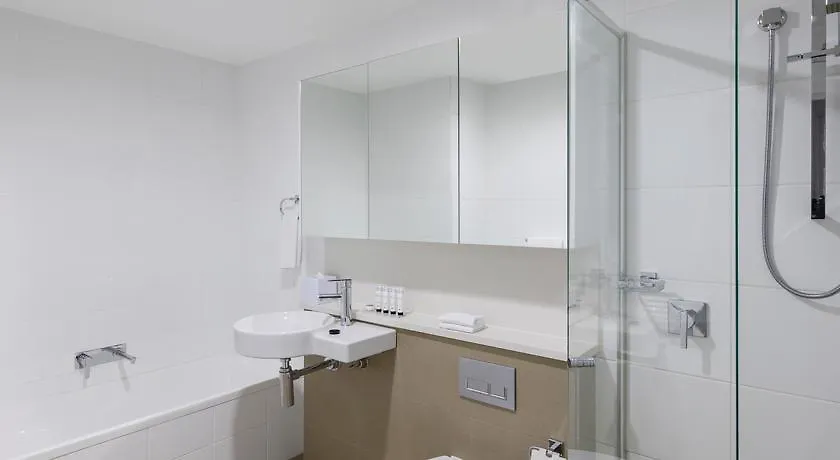 Meriton Serviced Apartments Aqua Street Gold Coast Aparthotel