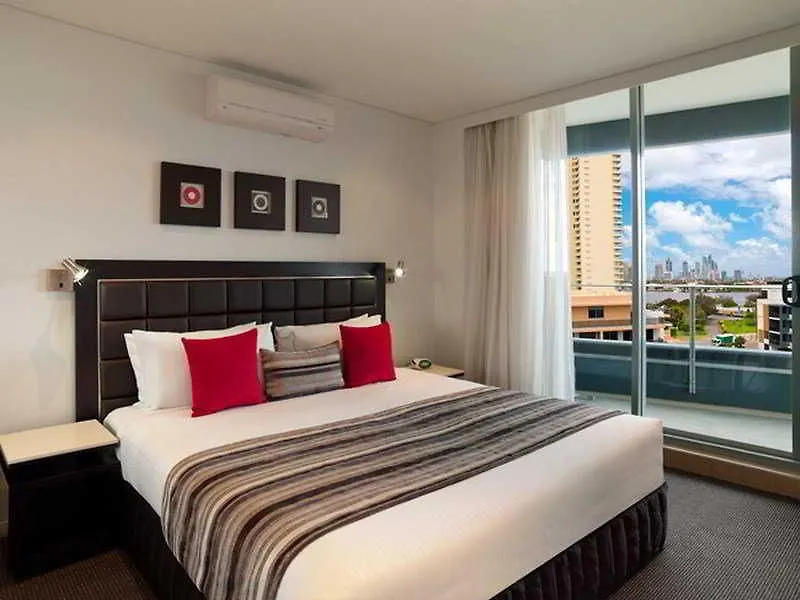 גולד קוסט Meriton Serviced Apartments Aqua Street 4*, גולד קוסט אוסטרליה