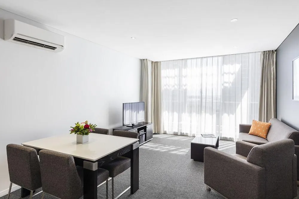 Meriton Serviced Apartments Aqua Street Gold Coast Australia