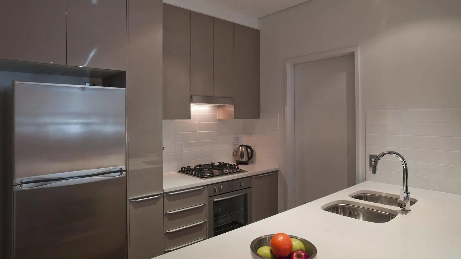 Aparthotel Meriton Serviced Apartments Aqua Street Gold Coast